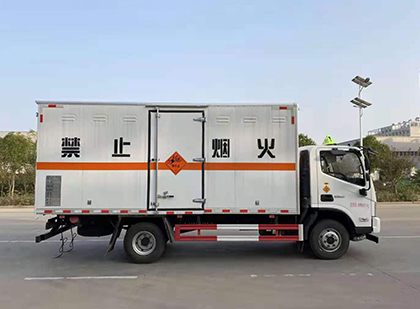 雨湖爆破器材运输车
