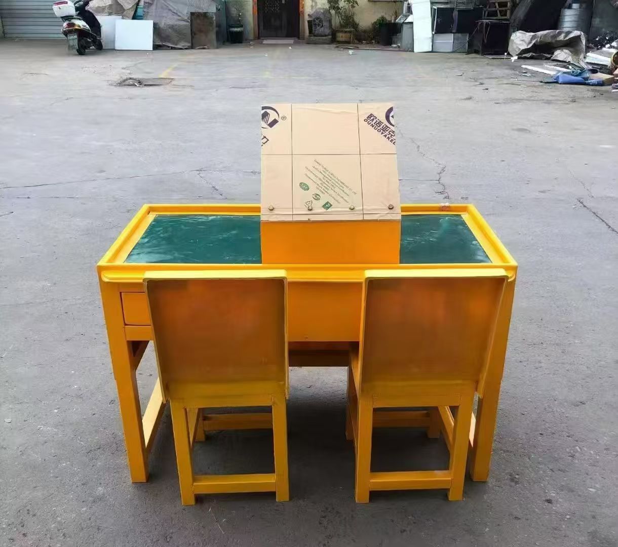 雨湖防静电导通桌井下煤矿火工品发放桌：危险品流转的安全守护者